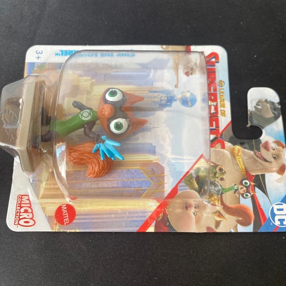 Chip The Squirrel DC League of Super-Pets Action Figure Cake Topper NEW - Picture 6 of 8